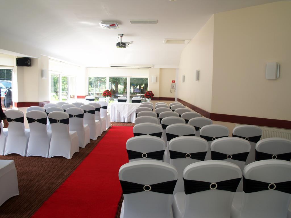 Briars Hall Hotel Burscough Экстерьер фото